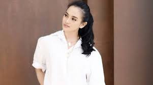 Untuk melihat detail lagu iqbal ramadan klik tombol download mp3. Ngefans Ririn Ekawati Invites Luna Maya To Take Iqbal Ramadhan At The Airport For News News Articles And Hot Gossip