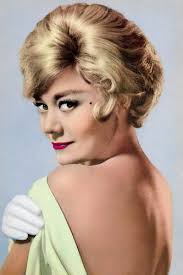 European Film Star Postcards: Glynis Johns (1923-2024)