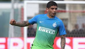 Check out featured articles and pictures of ever banega full name: Fc Sevilla Ever Banega Kehrt Von Inter Mailand Zuruck