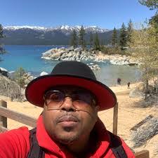 David Jelks's Instagram, Twitter & Facebook