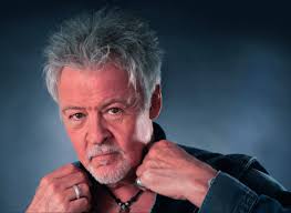 Anyone else think Paul Young currently looks like David Brent? :  r/rickygervais