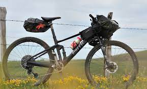Ce récit nous délivre conseils et avis sur gtmc (grande traversée du massif central) en vtt. La Grande Traversee Du Massif Central A Vtt Le Silence De L Auvergne Vojo Magazine