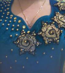 توضيح طريقة قص رقبه قندورة بالصور خياطة و تفصيل Festival Bra Statement Necklace Neck