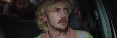 Dara Lynch's Instagram, Twitter & Facebook