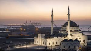 عاصمة جيبوتي هي بقعة صغيرة في القرن الأفريقي، على مصب البحر الأحمر (يمكنك أن تلوح إلى اليمن عبر المياه). Ø±Ø¦ÙŠØ³ Ø§Ù„Ø¨Ø±Ù„Ù…Ø§Ù† Ø§Ù„ØªØ±ÙƒÙŠ ÙŠÙØªØªØ­ Ø£ÙƒØ¨Ø± Ø¬ÙˆØ§Ù…Ø¹ Ø¬ÙŠØ¨ÙˆØªÙŠ Ù†Ù‡Ø§ÙŠØ© Ù†ÙˆÙÙ…Ø¨Ø±