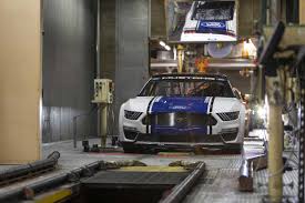 Jordan set to make nascar debut with wallace at daytona 500. Ford Mustang Nascar Racer Actually Looks Like A Mustang