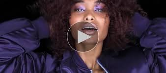 L'Oréal Paris Feria Midnight Bold 多功能永久染髮劑,一步染髮劑,適用於深色頭髮,無需漂白劑,宇宙藍: 美容與個人護理 