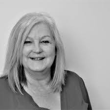 Debra Rist's Instagram, Twitter & Facebook