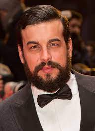 Born in la coruña, although very young, at just 4 years old, he left with his family to barcelona. Mario Casas Wikipedia