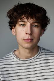 Doctor Who" Lux (TV Episode 2025)