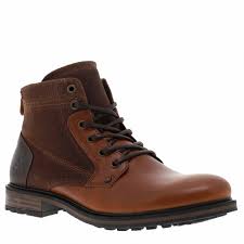 Son look épuré et sa forme classique en font une chaussure idéale pour une allure soignée. Boots Homme Cuir Cognac Et Brun Bullboxer Ccv Mode