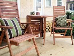 Ideen Fur Gartenmobel Von Ikea Klassisches Design Ikea Terrasse Kleine Balkonmobel Terrassen Stuhle