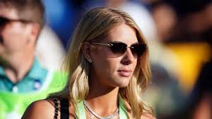 Dr. Oz and His Wife Allegedly Insulted a Journalist Who Inadvertently Heard  Their Conversation