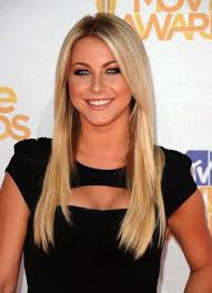 14 Awe Inspiring Straight Hairstyles For Long Hair Pictures Coiffures Droites Coiffure Cheveux