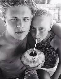 Nous sommes Charlotte et Lionel, et voici notre histoire