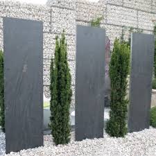 15 Gartengestaltung Mit Schiefer Stelen Garten Gestaltung Gartengestaltung Gartenstuhl Kinder Geniale Tricks I In 2020 Stelen Garten Gartengestaltung Zen Garten