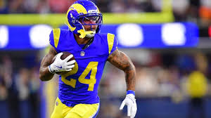 WATCH: Corum TD on opening drive of second half gives Rams back lead