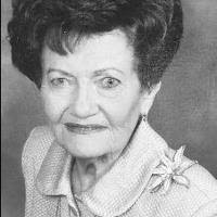 Lara Bucek's Instagram, Twitter & Facebook