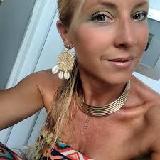 Le chanteur Slimane a été condamné, mardi 16 septembre, par le tribunal  judiciaire de Saint-Etienne à payer 10 000 euros d'amende, dont 3 000 avec  sursis, pour harcèlement sexuel sur un technicien