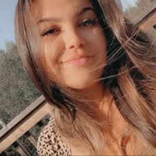 Ella Peterson (@ella_petersonn)