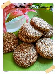 Tapi biasalah, kalau pertama kali membuatnya, pasti ada yang tak sempurna. Resepi Biskut Bola Bijan Resepikek Camored Com