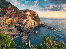 Composé de 1500 pièces, il est de difficulté moyenne et sera adapté aux plus de 15 ans. Amazon Com Ravensburger 16227 Cinque Terre Viewpoint 1500 Piece Puzzle For Adults Every Piece Is Unique Softclick Technology Means Pieces Fit Together Perfectly Toys Games