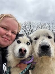 Husky Halfway House pridėjo naują...