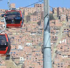 Auf der 1,3 kilometer langen strecke passieren die gondeln einen 119 meter hohen turm, der zu den höchsten seilbahnstützen der welt zählt. La Paz Bekommt Das Grosste Seilbahn Netz Der Welt Welt