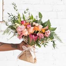 17 Gifts You Can Send To A Friend You Re Missing While Social Distancing In 2020 Best Flower Delivery Flower Delivery Service Flower Delivery