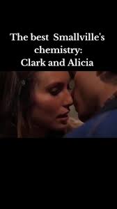 Tom Welling and Sarah Carter