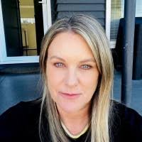 100+ profils pour “Amy Knox”