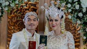 Penyesalan selalu datang belakangan gitu, tutur nabila. Nasib Artis Cantik Ratu Rizky Nabila Lagi Hamil 9 Bulan Resmi Cerai Dari Pesepakbola Alfath Fathier Tribun Medan