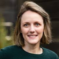 Julia Wynn's Instagram, Twitter & Facebook