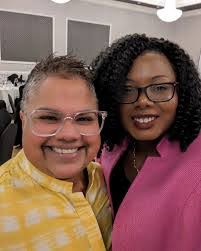 Amanda Poyser's Instagram, Twitter & Facebook