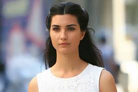 صور أفضل 10 ممثلات تركيات في 2016 مركز بيرين سات صدمة مجلة هي Tuba Buyukustun Tuba Role Models