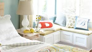 Building a window seat or banquette across a straight wall is a bit simpler than constructing one in a bay window. How To Build A Window Seat From Wall Cabinets How To Diy Blog Plumbtile