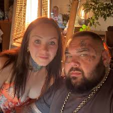 First lot of people in!! Loving the new place!