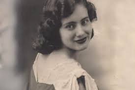 Felices con la función para l@s niñ@s de nuestro municipio, de la obra El  Convite de los libros, de Gata Muikita de Sogamoso, en el marco de nuestro  Festival Tierra Teatro y