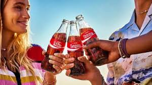 Coca-Cola resucita la icónica campaña "Share a Coke"