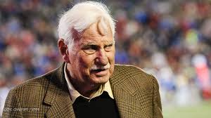 Howard leslie schnellenberger is a retired american football coach with long service at both the professional and college levels. Bozich Louisville Vs Miami Is Time For Another Howard Schnellenberger Toast Sports Wdrb Com