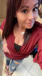 Shawna Lee's Instagram, Twitter & Facebook