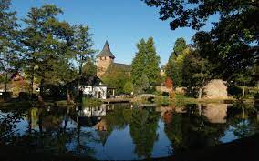 Ultimately from the germanic tribal name of the franks, in the early medieval frankish empire, the status of being a frank became synonymous with that of a free man; Der Gondelweiher See Outdooractive Com