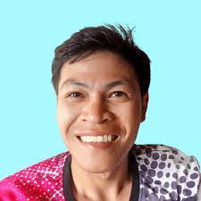 Albert Bazar's Instagram, Twitter & Facebook