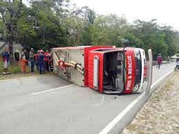 Mobil pemadam kebakaran adalah mobil yang digunakan untuk memadamkan api pada saat terjadi kebakaran. Mobil Pemadam Kebakaran Crimsonalfa