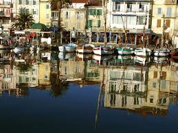 Sanary Sur Mer Un Monde D Illusion Sanary Sur Mer Illusions Places