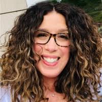 Holly Abner's Instagram, Twitter & Facebook