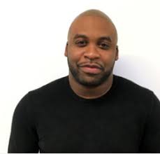 Chris Herring's Instagram, Twitter & Facebook