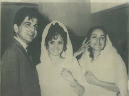 This song is sung [read. Svetik Dilip Kumar Saira Banu Naseem Banu