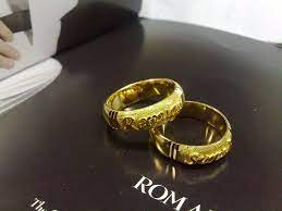 Kerala Wedding Rings With Names Weddinguniquerings Wedding Ring With Name Couple Wedding Rings Unusual Wedding Rings