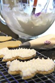 Can anyone suggest how to make an icing/frosting to decorate dog treats with that doesn't use confectioners sugar, but would still harden like royal icing? Sugar Cookie Frosting That Hardens Bake It With Love